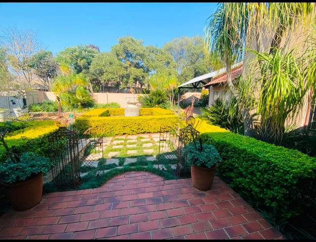 4 BEDROOM HOUSE FOR SALE IN NINAPARK